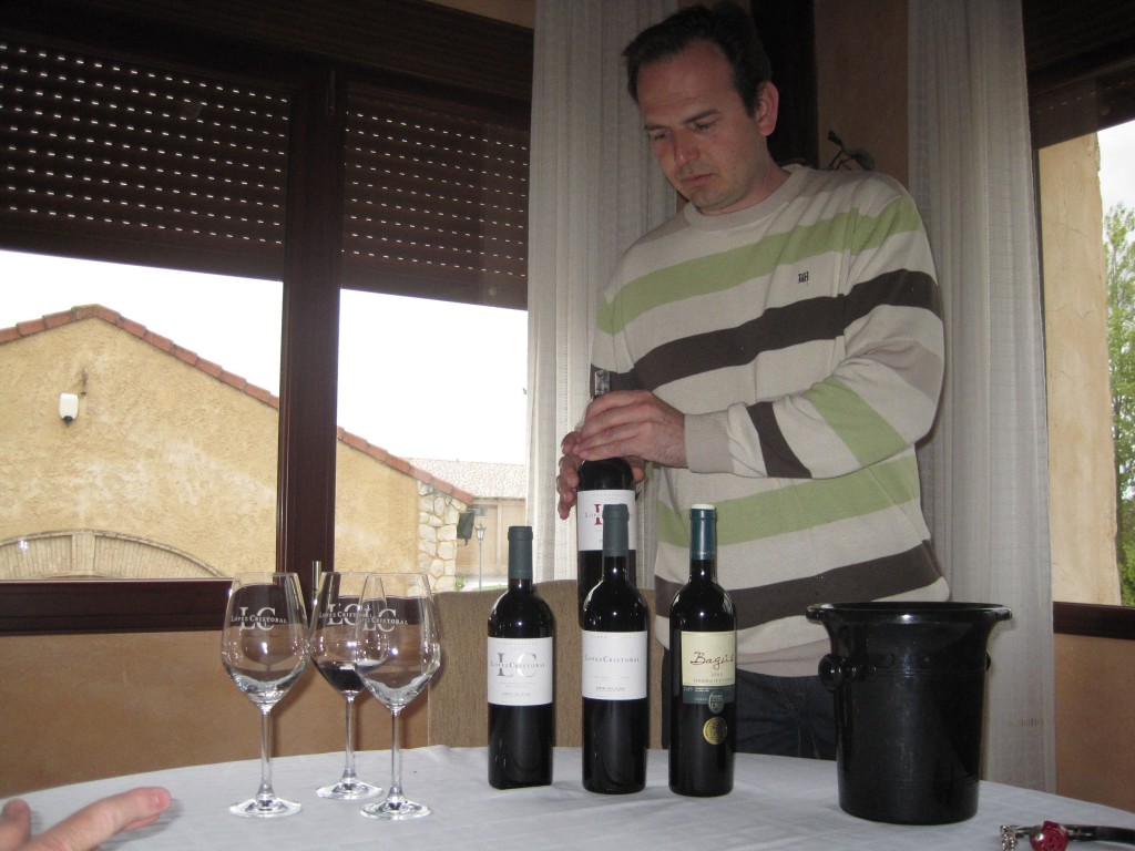 Galo comenzando la degustación